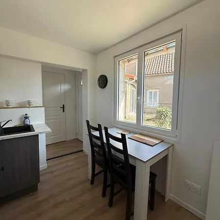 Fully Equipped One-bedroom Apartment, Unpack Your Bags Διαμέρισμα Montreuil-Bellay